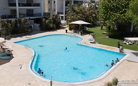 Fisharent Luxury Royal Park Suites